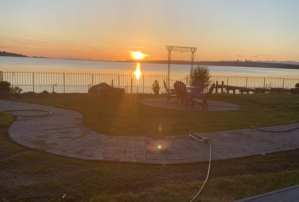 Waterfront Sunset Home in Birch Bay - Blaine, Washington