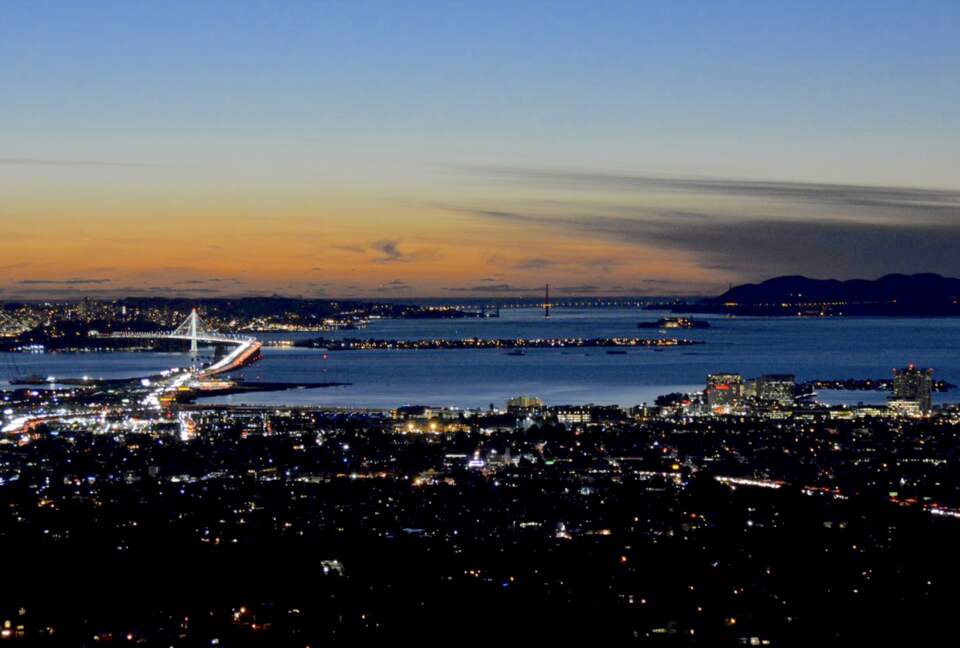 Spectacular Montclair Hills Panoramic Views! - Oakland, California