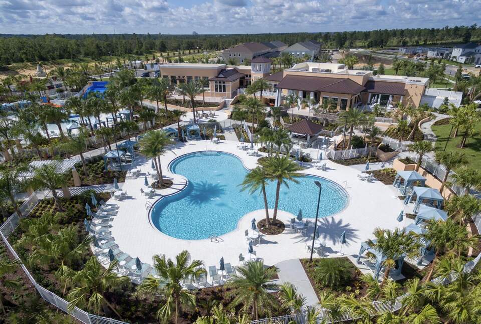 Solara Resort Luxury - Kissimmee, Florida