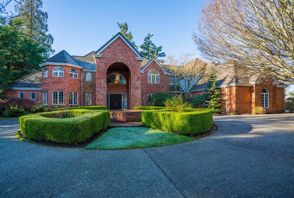 Breathtaking Ocean View Castle Like Home - Edmonds, Washington