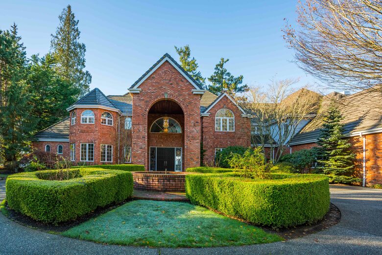 Breathtaking Ocean View Castle Like Home - Edmonds, Washington