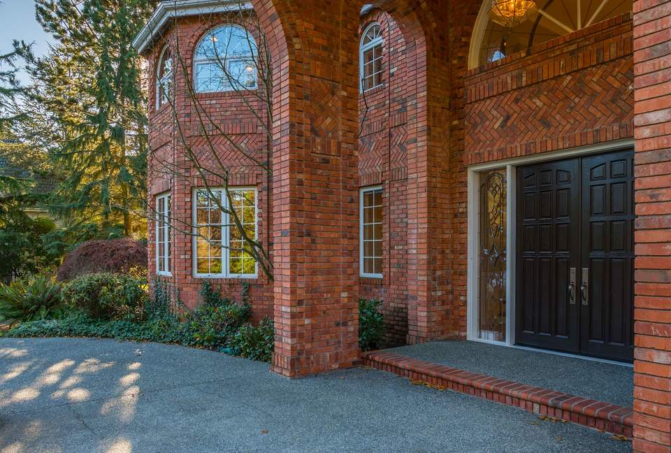 Breathtaking Ocean View Castle Like Home - Edmonds, Washington
