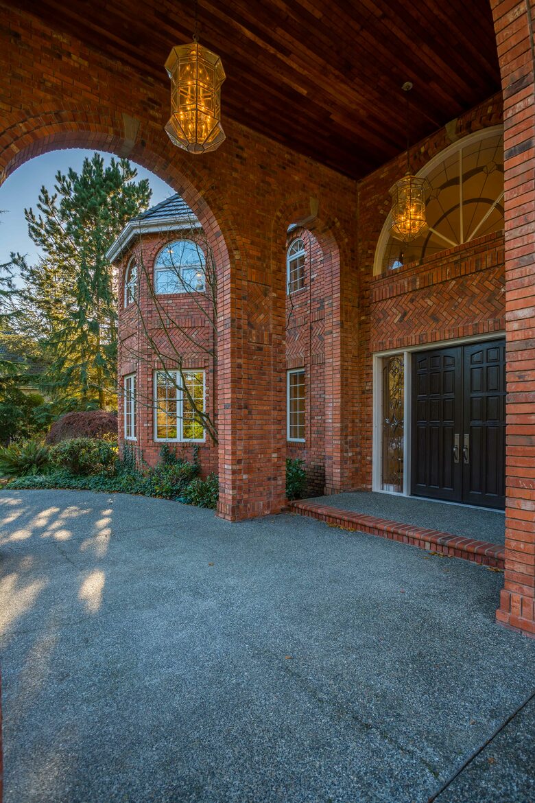 Breathtaking Ocean View Castle Like Home - Edmonds, Washington