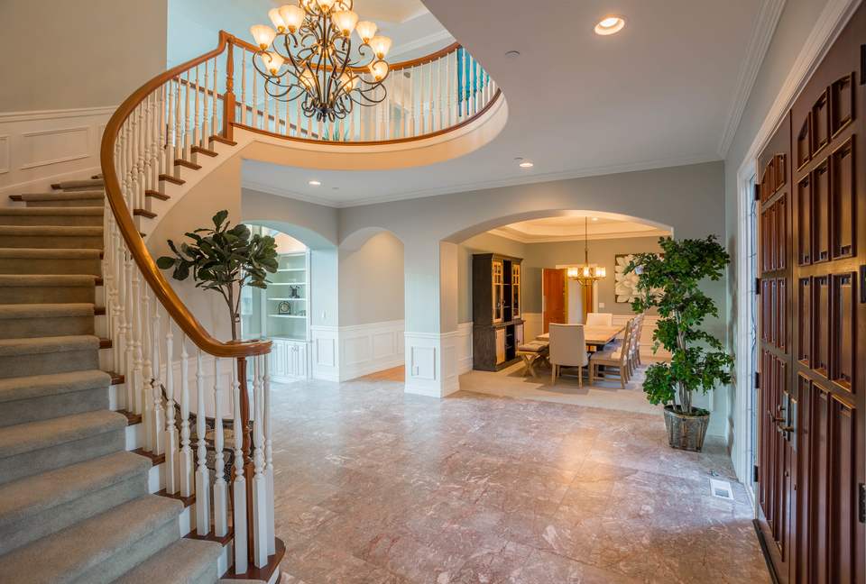 Breathtaking Ocean View Castle Like Home - Edmonds, Washington