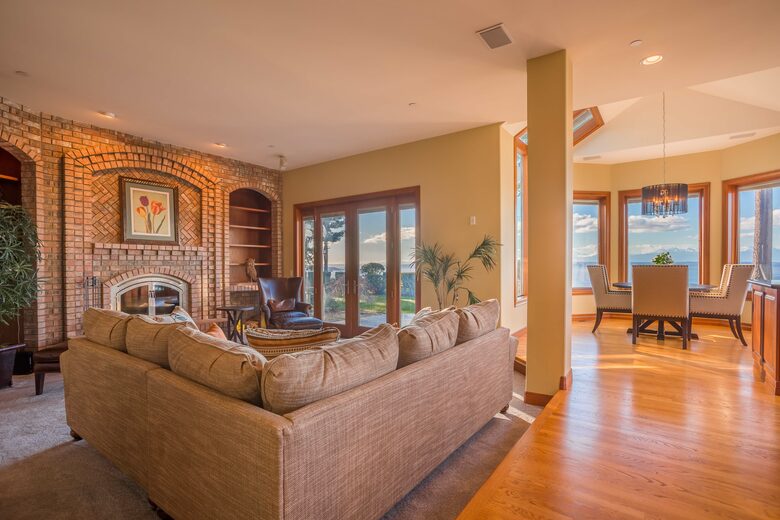 Breathtaking Ocean View Castle Like Home - Edmonds, Washington