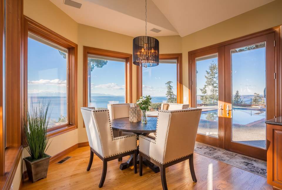 Breathtaking Ocean View Castle Like Home - Edmonds, Washington