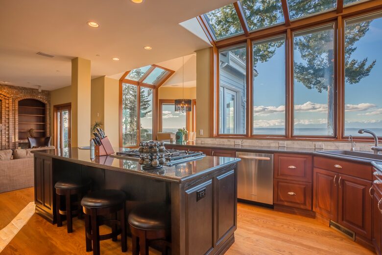 Breathtaking Ocean View Castle Like Home - Edmonds, Washington