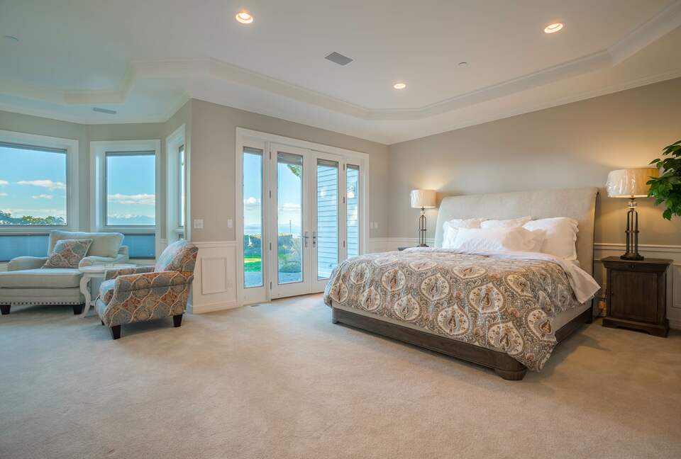 Breathtaking Ocean View Castle Like Home - Edmonds, Washington