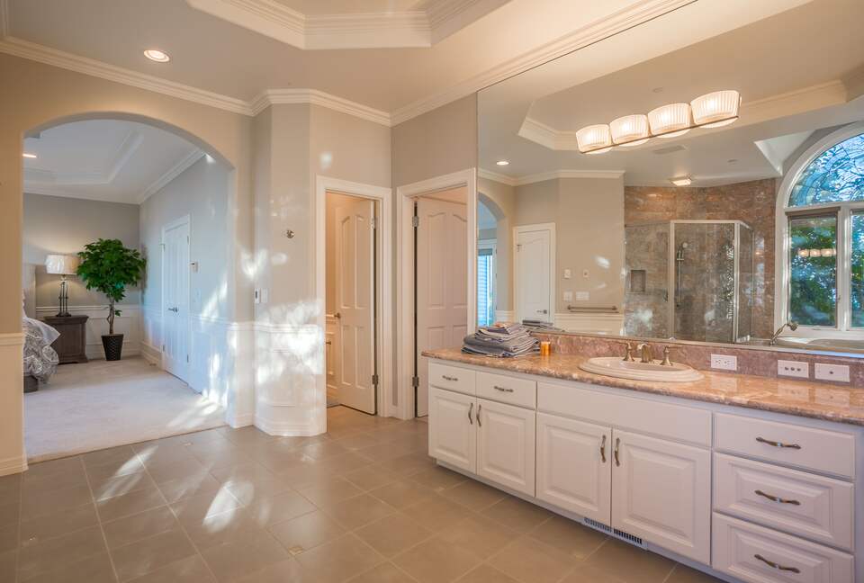 Breathtaking Ocean View Castle Like Home - Edmonds, Washington