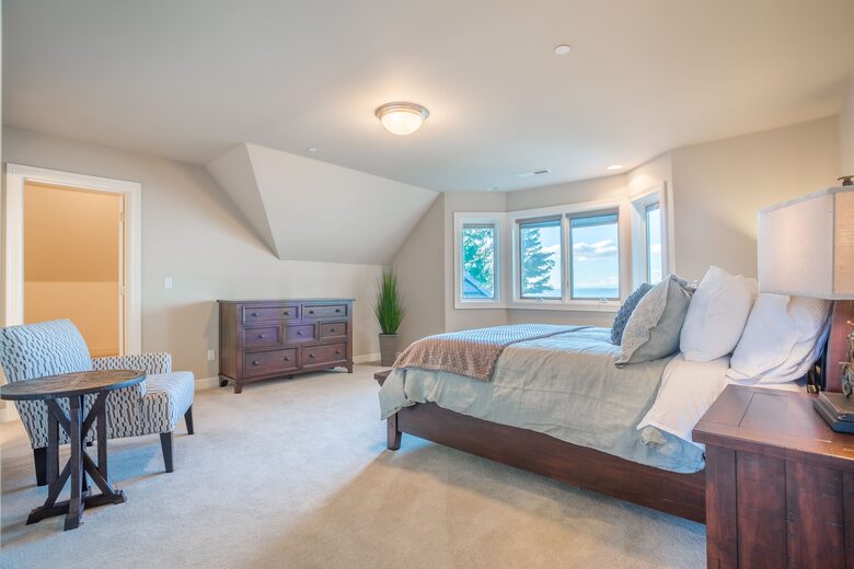 Breathtaking Ocean View Castle Like Home - Edmonds, Washington