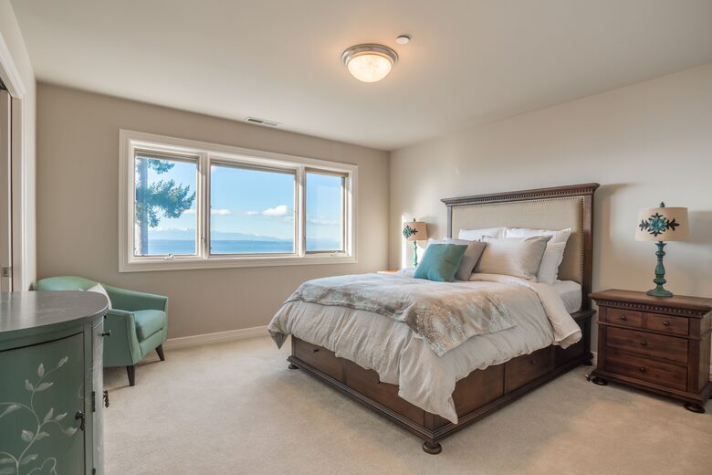 Breathtaking Ocean View Castle Like Home - Edmonds, Washington