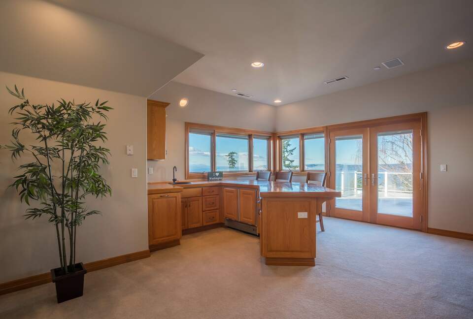 Breathtaking Ocean View Castle Like Home - Edmonds, Washington