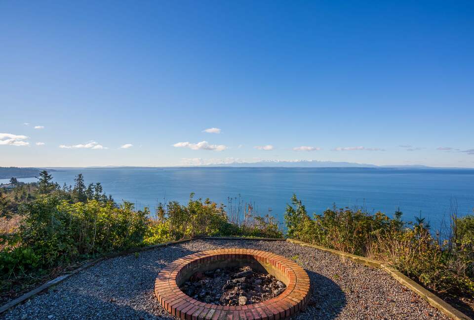 Breathtaking Ocean View Castle Like Home - Edmonds, Washington