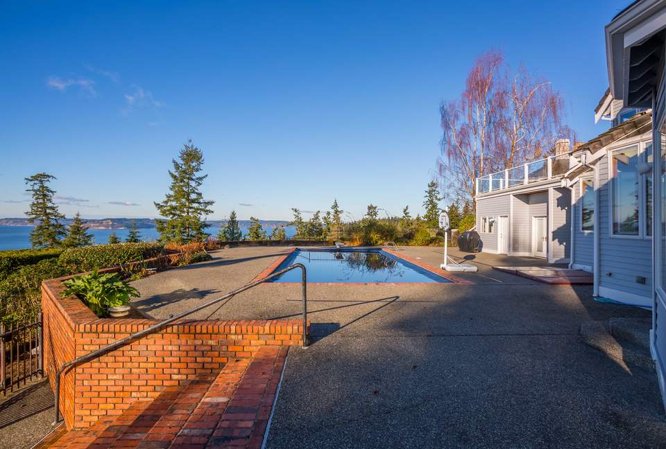 Breathtaking Ocean View Castle Like Home - Edmonds, Washington