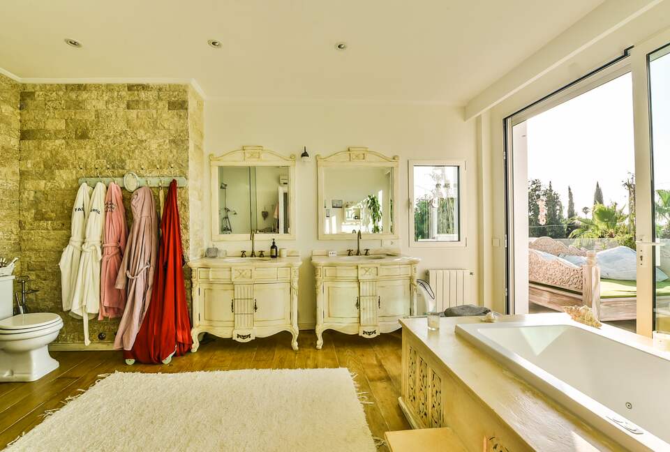 Villa Rosa (R) - Ibiza, Spain