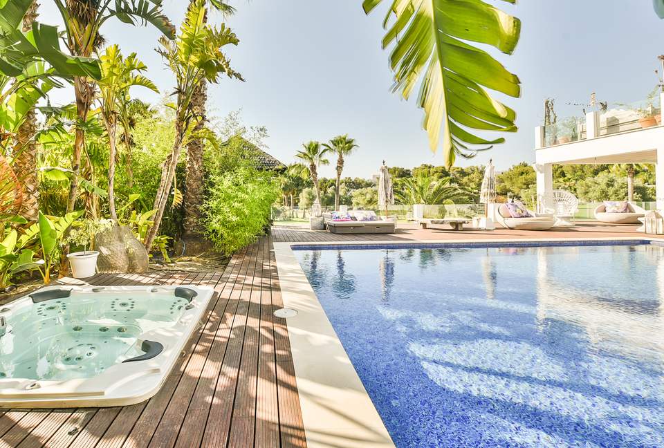 Villa Rosa (R) - Ibiza, Spain