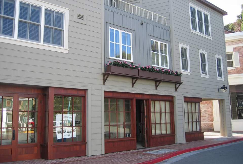 Waterfront Views in Downtown Tiburon - Tiburon, California