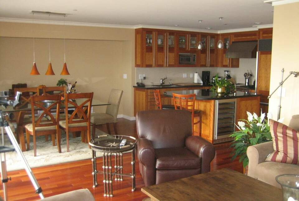 Waterfront Views in Downtown Tiburon - Tiburon, California