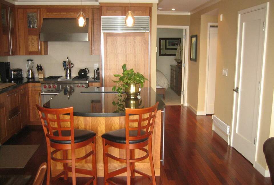 Waterfront Views in Downtown Tiburon - Tiburon, California