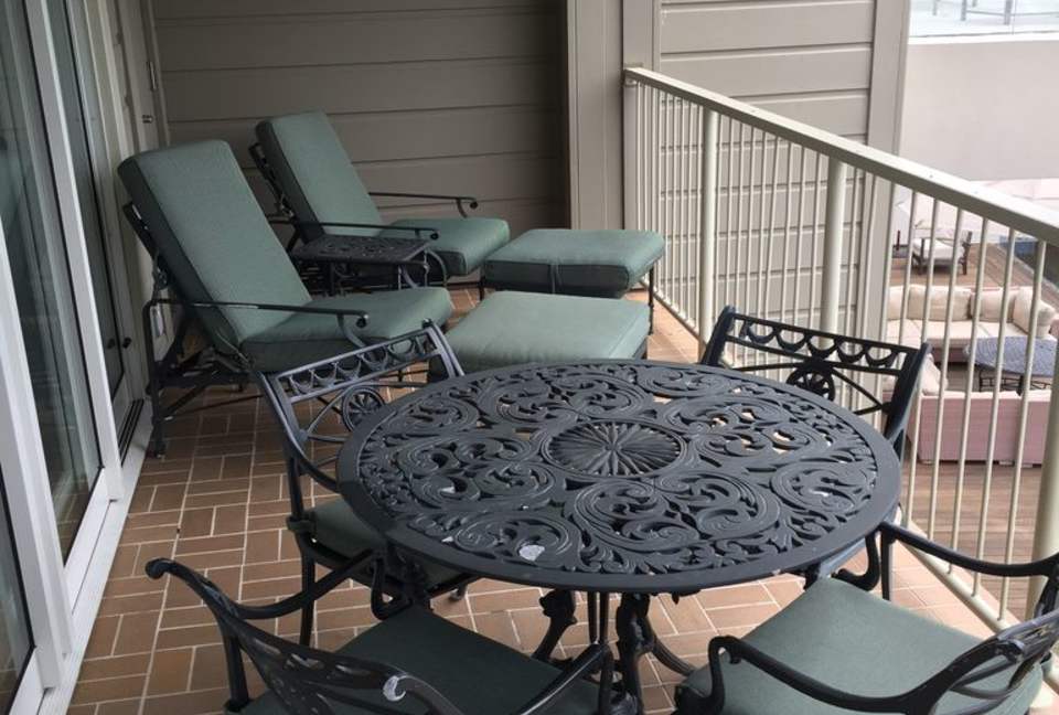 Waterfront Views in Downtown Tiburon - Tiburon, California