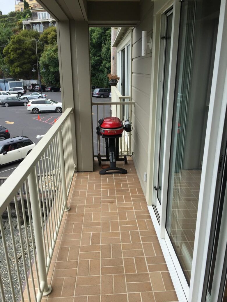 Waterfront Views in Downtown Tiburon - Tiburon, California
