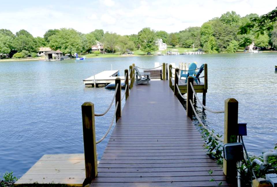 Lake Norman Waterfront Retreat - Mooresville, North Carolina