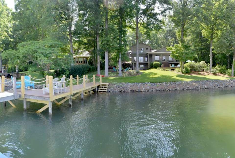 Lake Norman Waterfront Retreat - Mooresville, North Carolina