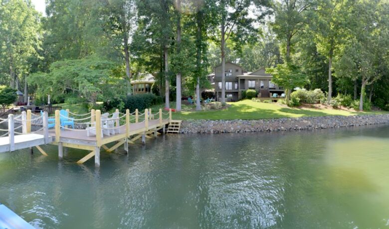 Lake Norman Waterfront Retreat - Mooresville, North Carolina