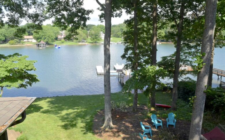Lake Norman Waterfront Retreat - Mooresville, North Carolina