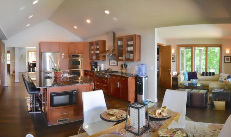 Lake Norman Waterfront Retreat - Mooresville, North Carolina