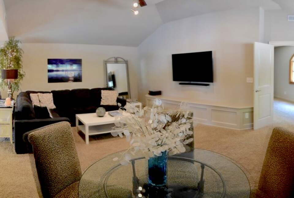 Lake Norman Waterfront Retreat - Mooresville, North Carolina