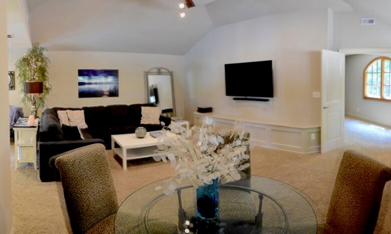 Lake Norman Waterfront Retreat - Mooresville, North Carolina