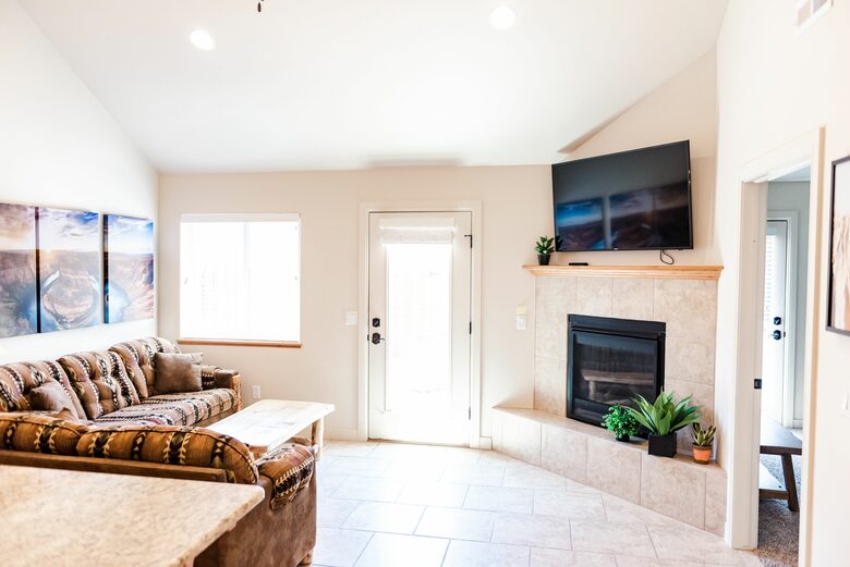 Upscale Rustic Moab Home - Moab, Utah