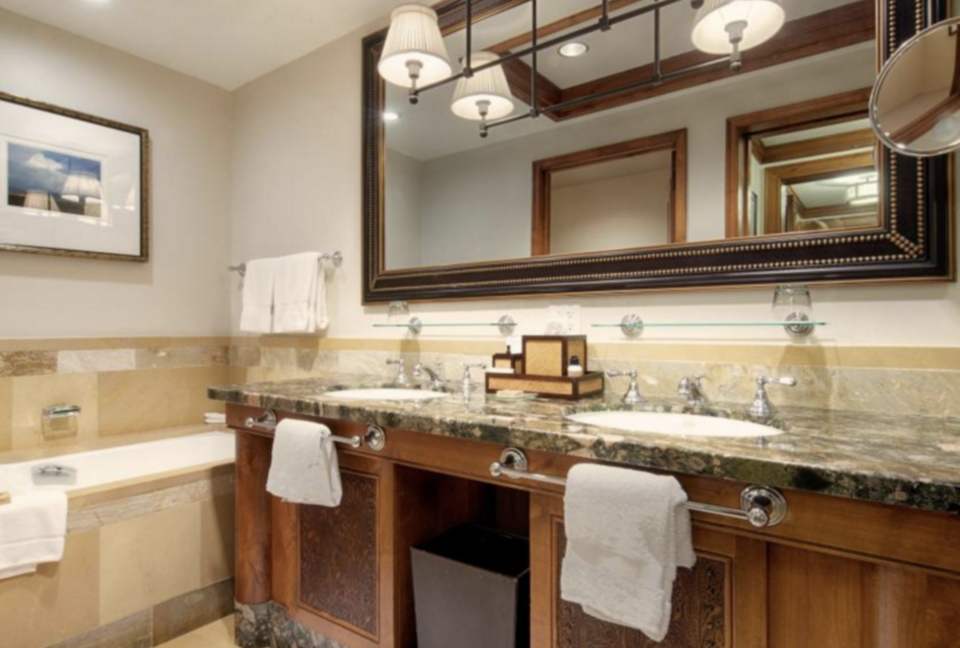 Four Seasons Jackson Hole - Three-Bedroom Resort Residence - Jackson Hole, Wyoming