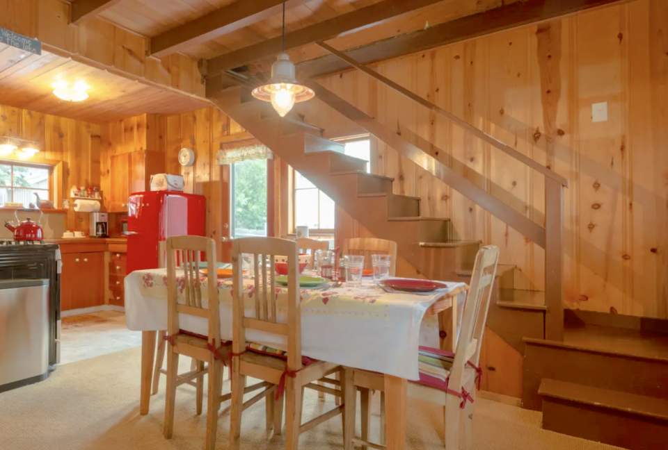 Cozy Tahoe Vista Cabin - Kings Beach, California