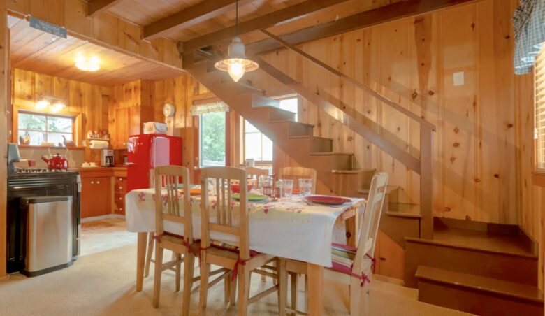 Cozy Tahoe Vista Cabin - Kings Beach, California