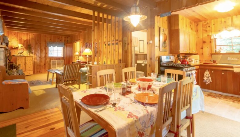 Cozy Tahoe Vista Cabin - Kings Beach, California