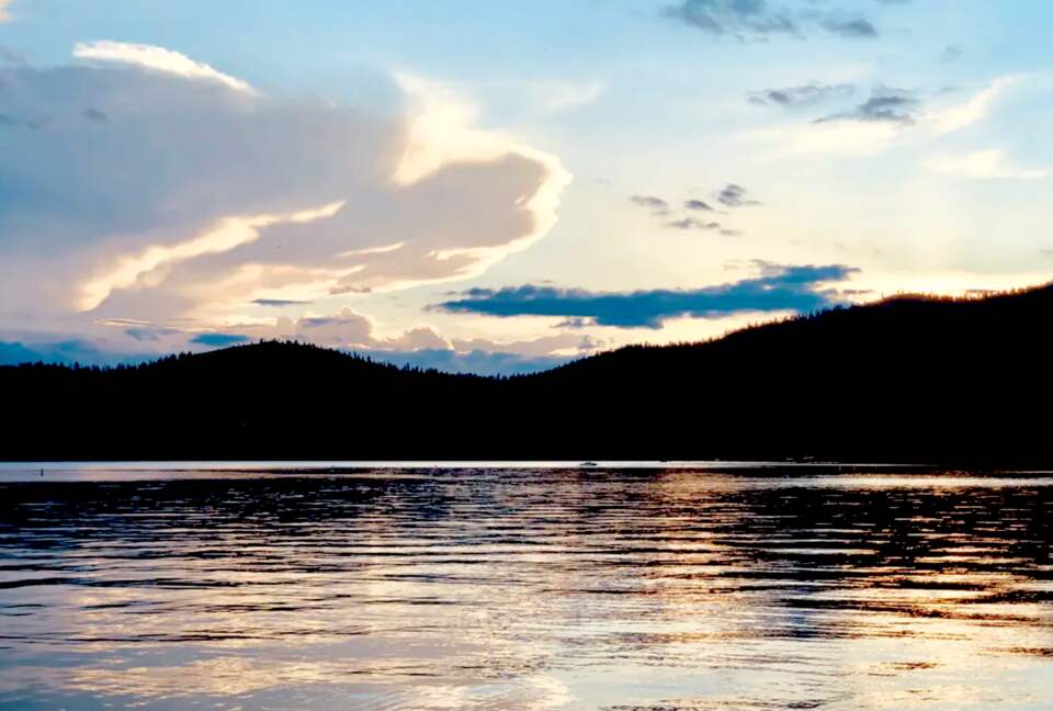 Cozy Tahoe Vista Cabin - Kings Beach, California