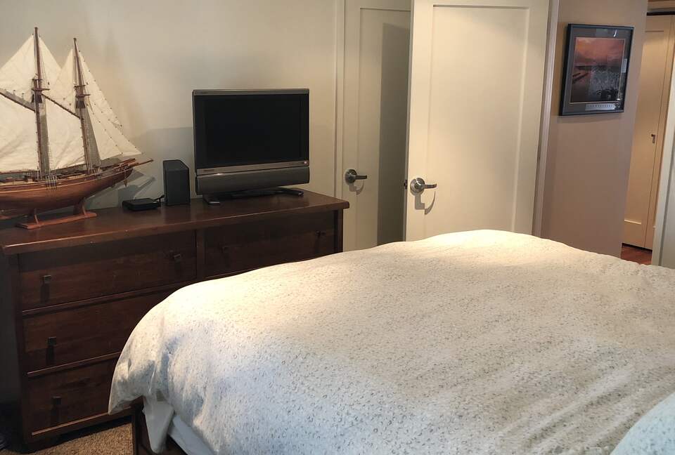 Waterfront Views in Downtown Tiburon - Tiburon, California