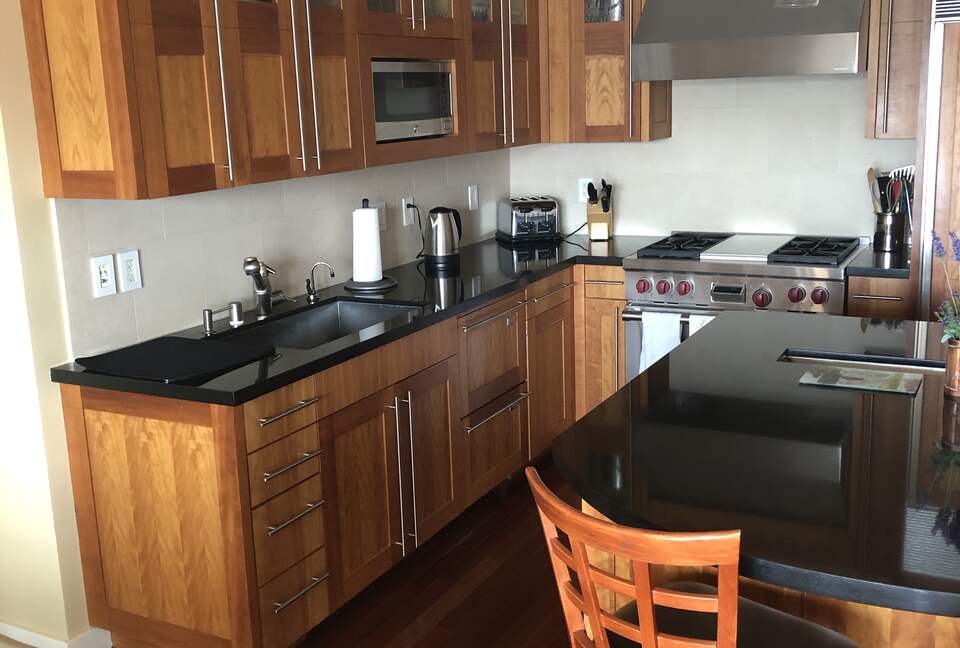 Waterfront Views in Downtown Tiburon - Tiburon, California