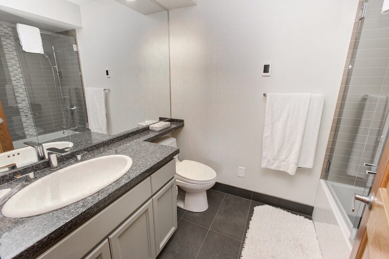 3 Bedroom Townhouse in Whistler Upper Village - Whistler, Canada