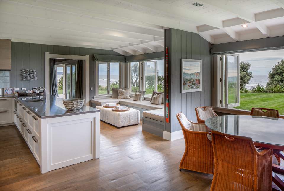 Airini Beach House - Waimarama, New Zealand