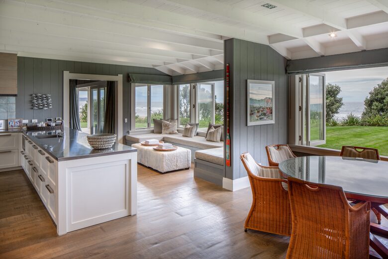 Airini Beach House - Waimarama, New Zealand