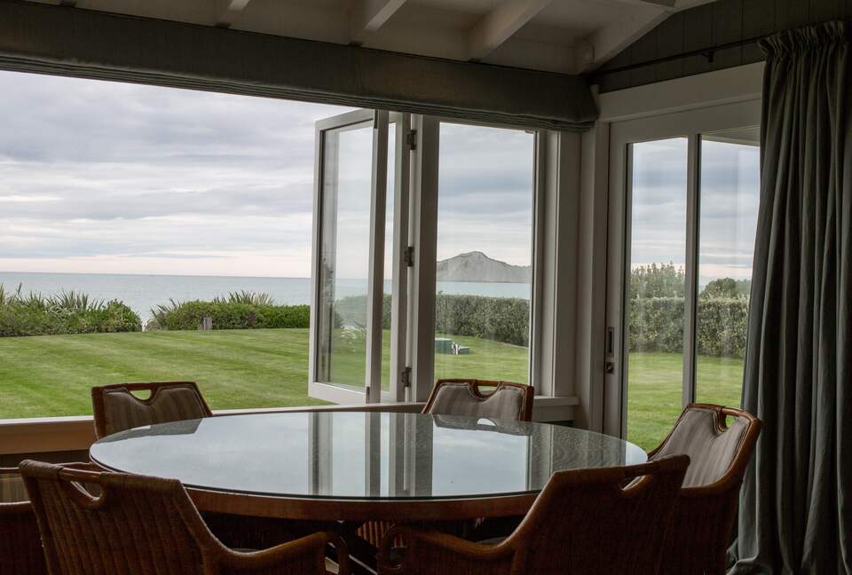 Airini Beach House - Waimarama, New Zealand