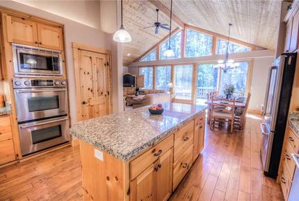 Mountain Oasis in Sunriver, Oregon - Bend, Oregon