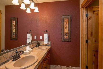 White Elm - Sunriver, Oregon