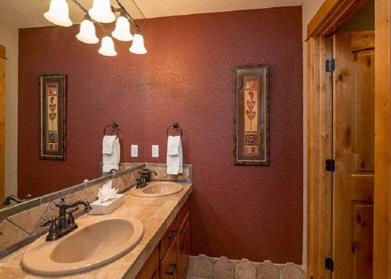 White Elm - Sunriver, Oregon