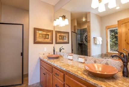 White Elm - Sunriver, Oregon