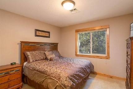 White Elm - Sunriver, Oregon