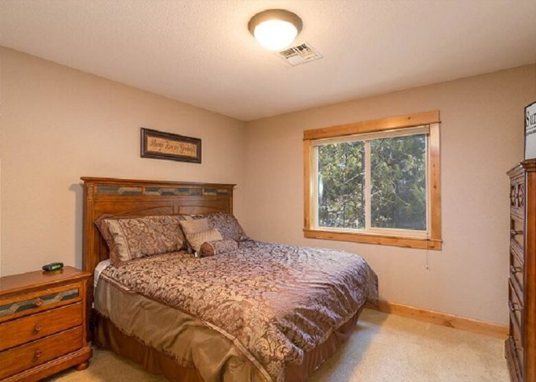 White Elm - Sunriver, Oregon